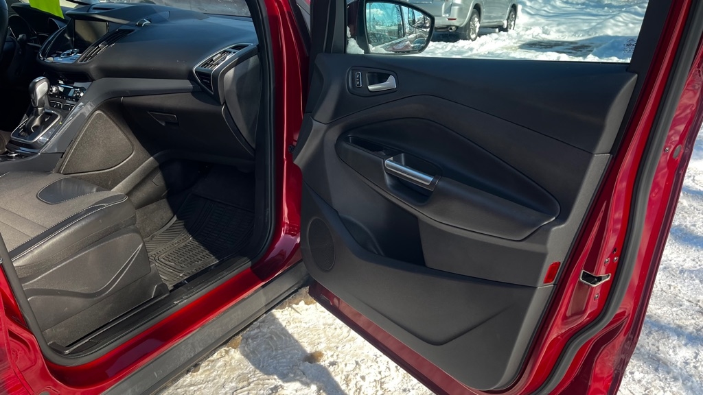 Ford Escape Titanium 4WD 2013