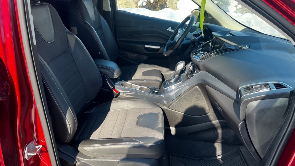 Ford Escape Titanium 4WD 2013