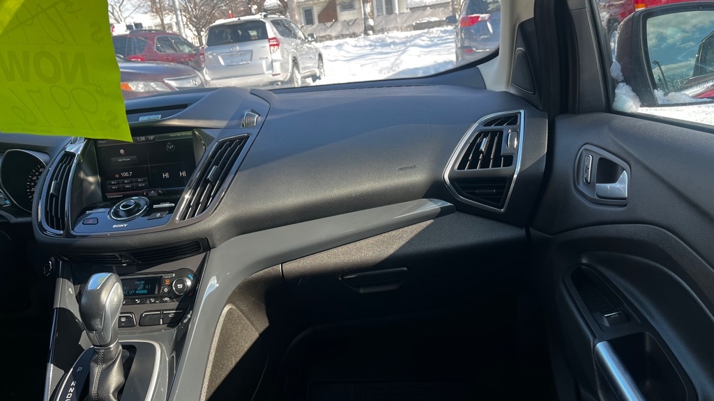 Ford Escape Titanium 4WD 2013