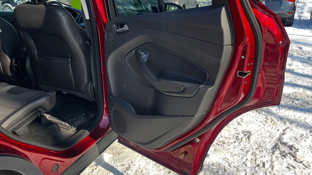 Ford Escape Titanium 4WD 2013