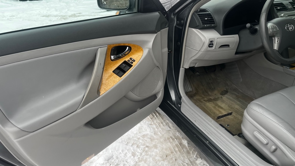 Toyota Camry LE V6 2007