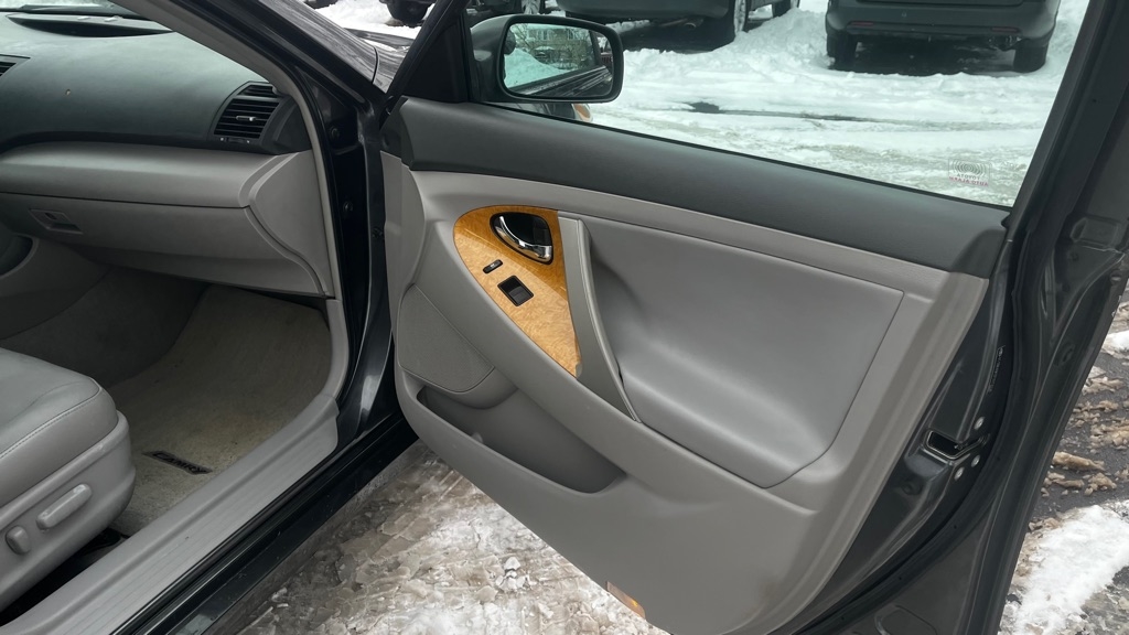 Toyota Camry LE V6 2007