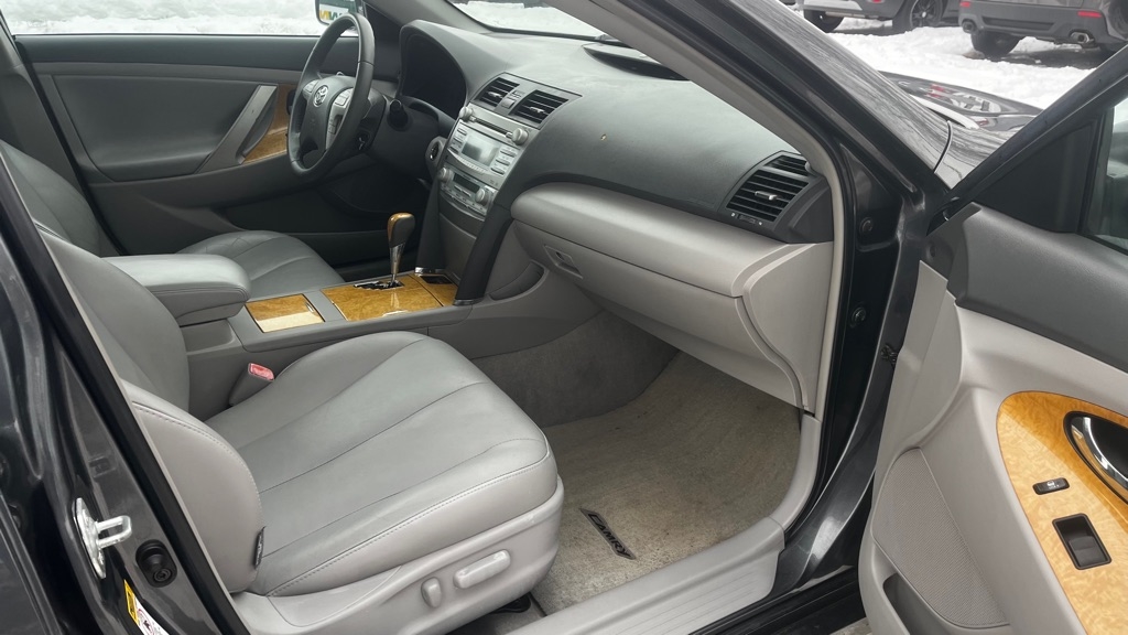 Toyota Camry LE V6 2007