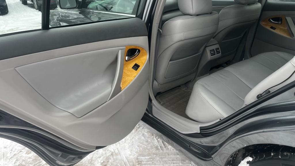 Toyota Camry LE V6 2007