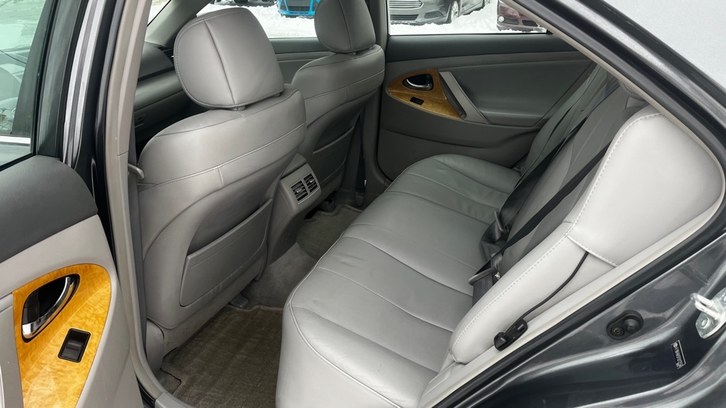 Toyota Camry LE V6 2007