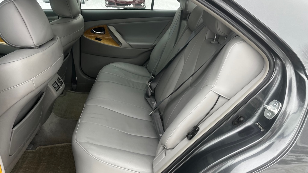 Toyota Camry LE V6 2007