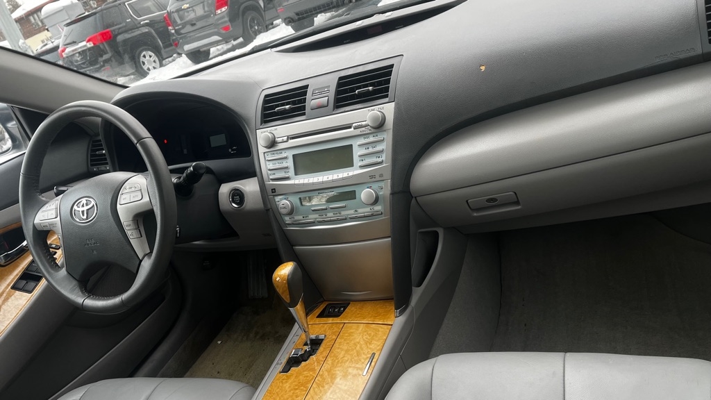 Toyota Camry LE V6 2007