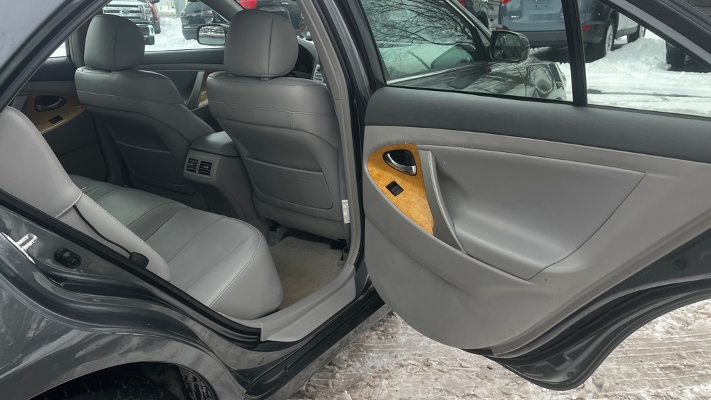 Toyota Camry LE V6 2007