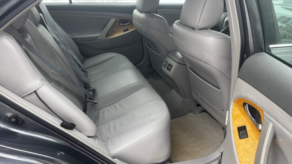 Toyota Camry LE V6 2007