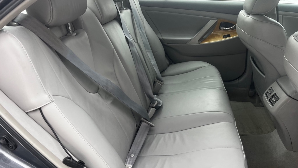 Toyota Camry LE V6 2007