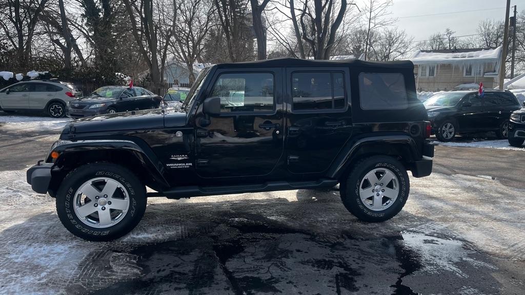 Jeep Wrangler Unlimited Sahara 4WD 2012