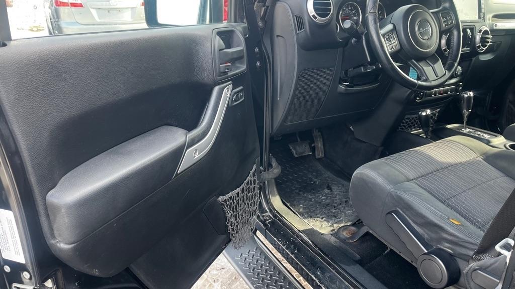 Jeep Wrangler Unlimited Sahara 4WD 2012