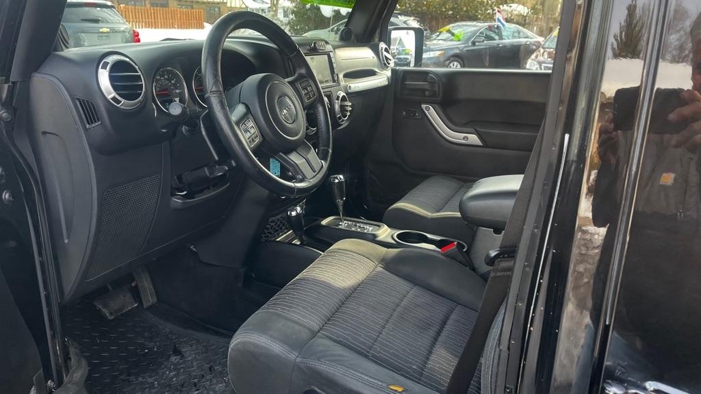 Jeep Wrangler Unlimited Sahara 4WD 2012