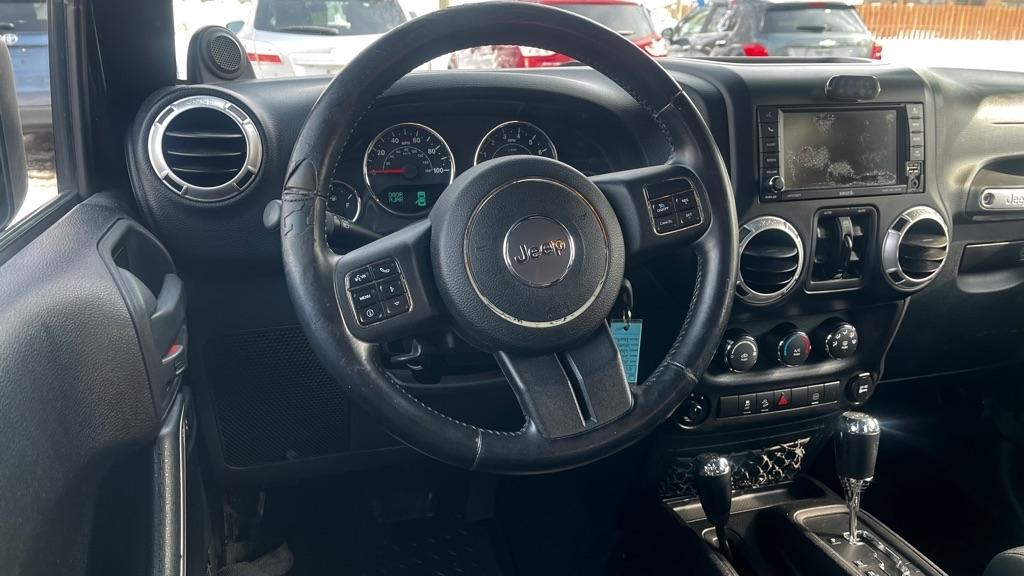 Jeep Wrangler Unlimited Sahara 4WD 2012