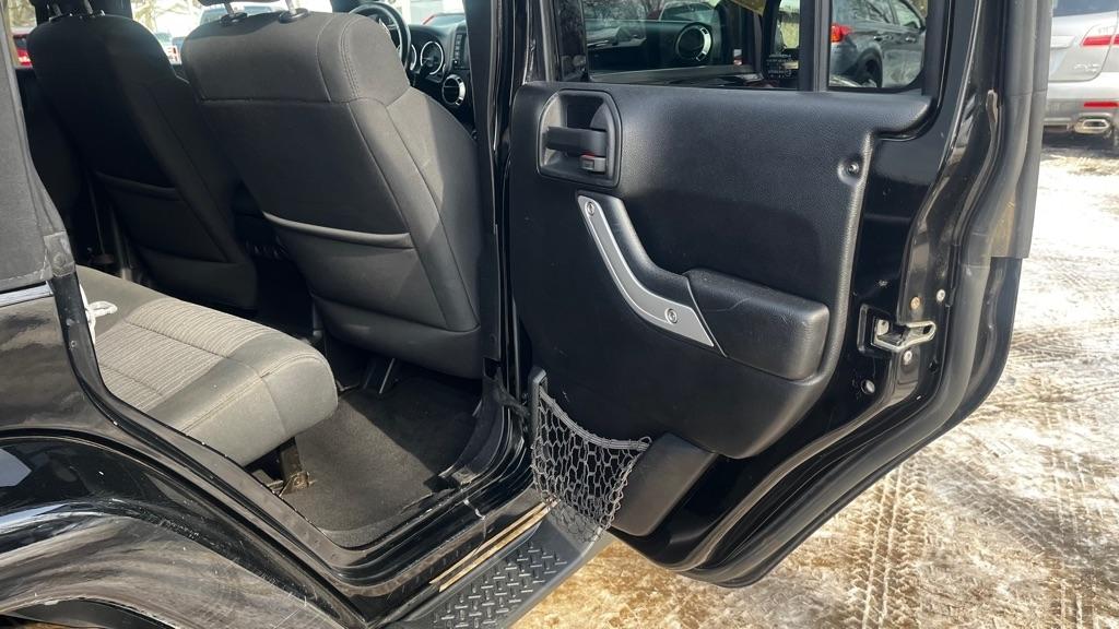 Jeep Wrangler Unlimited Sahara 4WD 2012