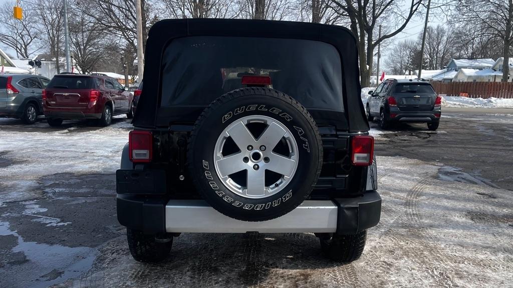Jeep Wrangler Unlimited Sahara 4WD 2012