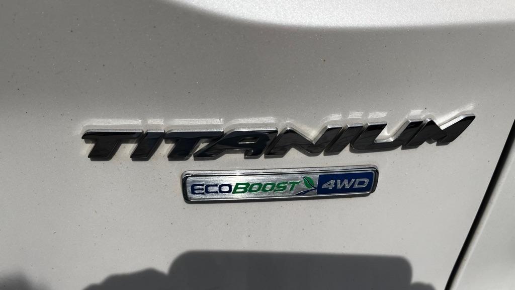 Ford Escape Titanium 4WD 2015
