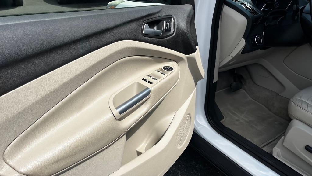 Ford Escape Titanium 4WD 2015