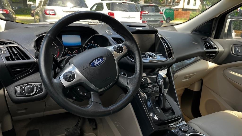 Ford Escape Titanium 4WD 2015