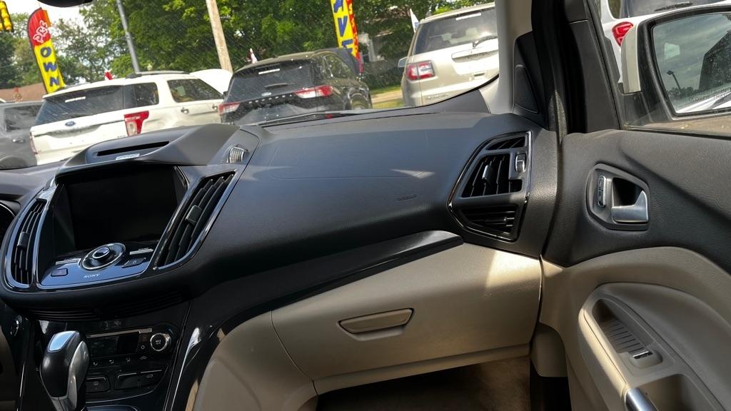 Ford Escape Titanium 4WD 2015