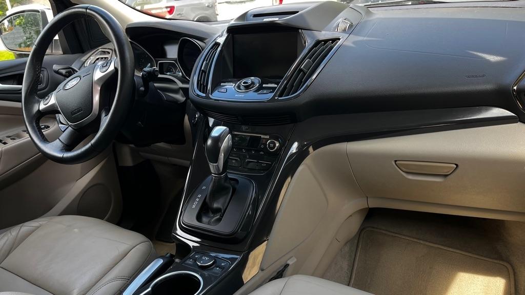Ford Escape Titanium 4WD 2015