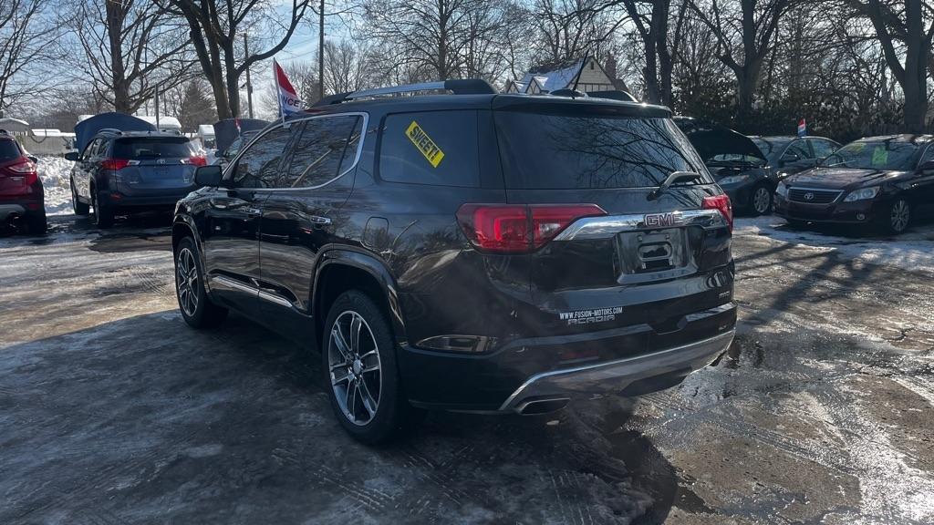 GMC Acadia Denali AWD 2017