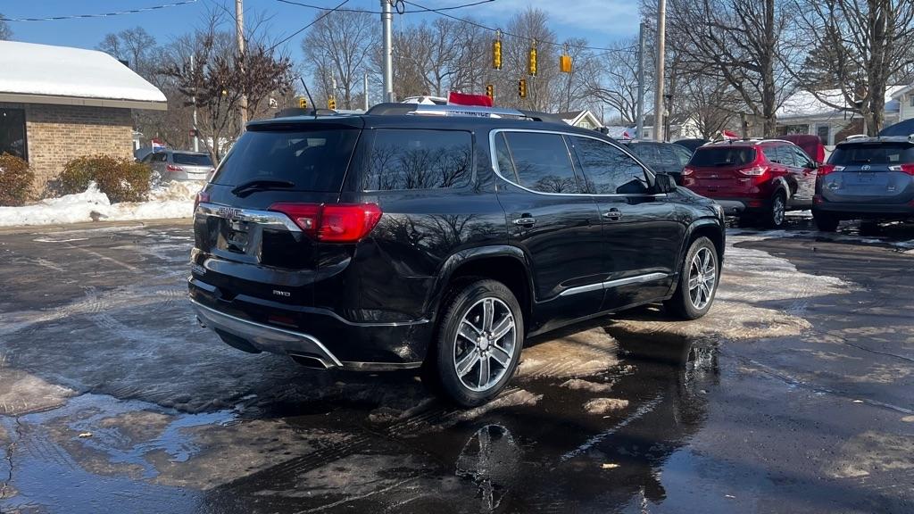 GMC Acadia Denali AWD 2017
