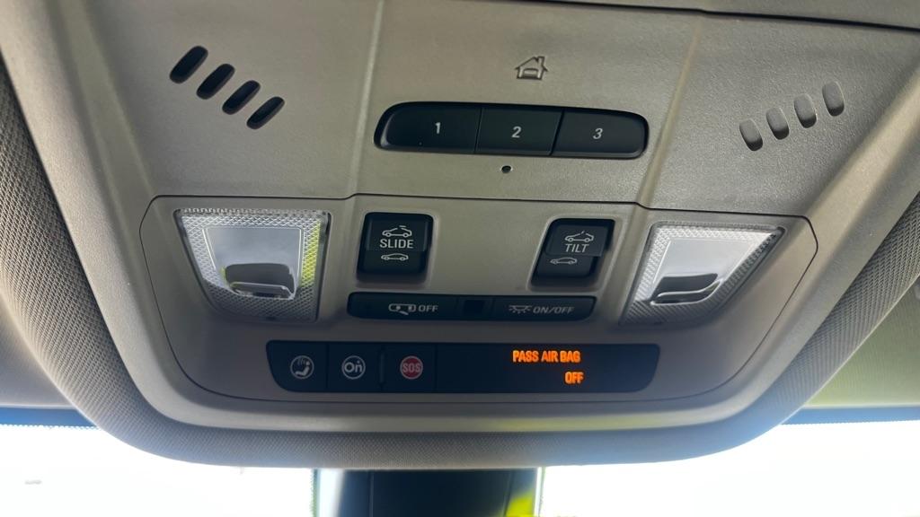 GMC Acadia Denali AWD 2017