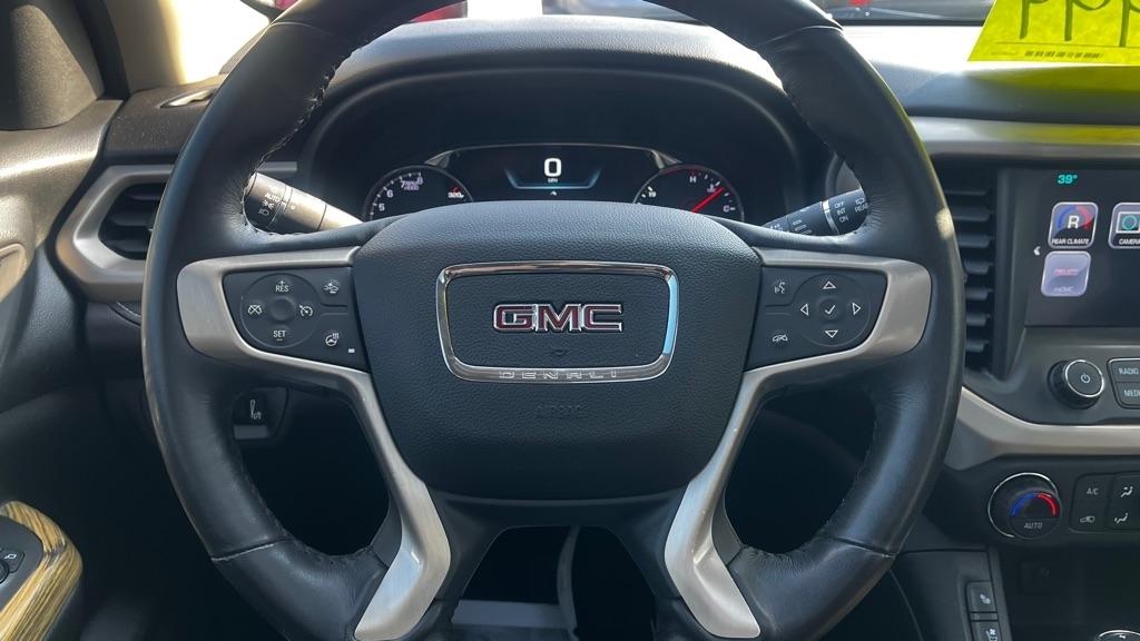 GMC Acadia Denali AWD 2017