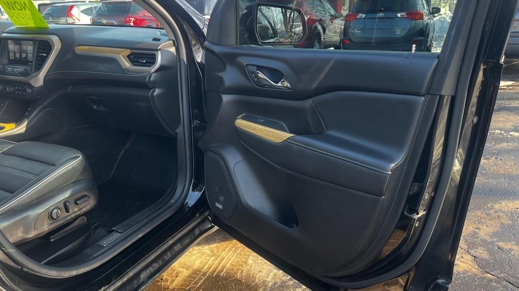 GMC Acadia Denali AWD 2017