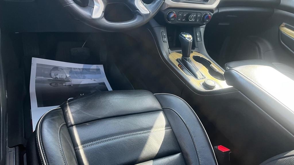 GMC Acadia Denali AWD 2017