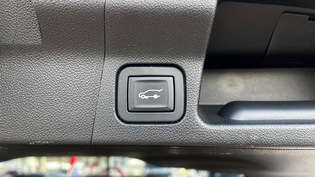 GMC Acadia Denali AWD 2017