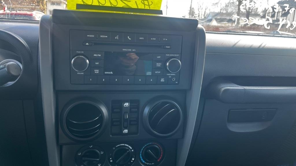 Jeep Wrangler Unlimited Sport 4WD 2010