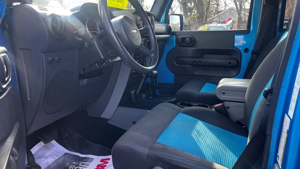 Jeep Wrangler Unlimited Sport 4WD 2010