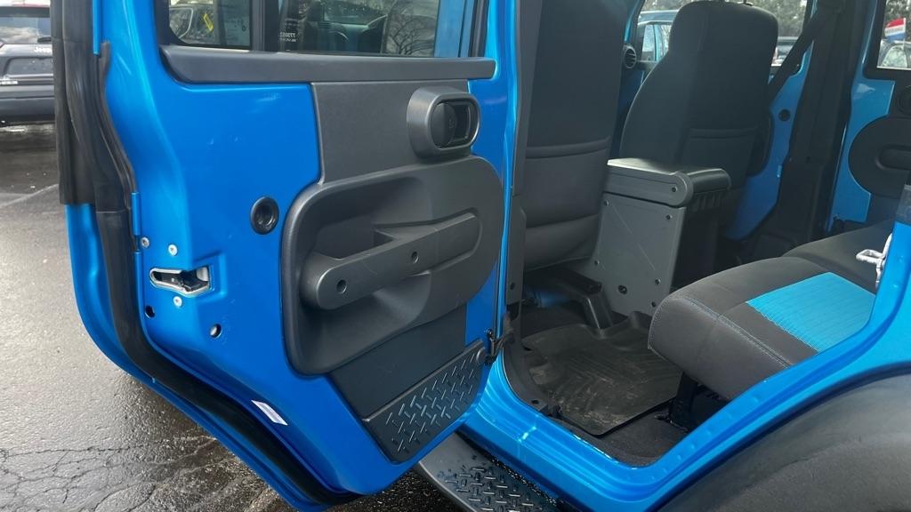 Jeep Wrangler Unlimited Sport 4WD 2010