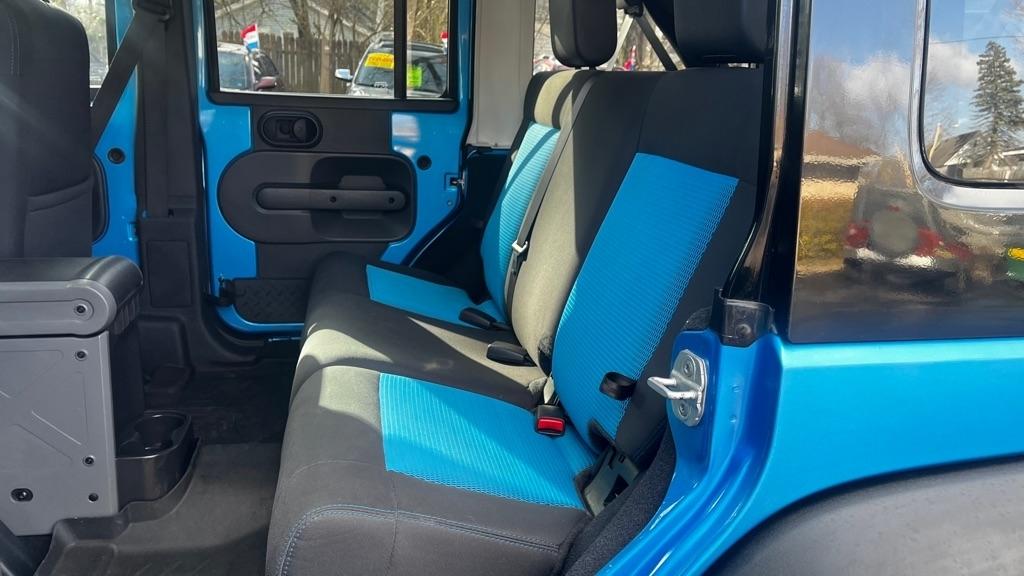 Jeep Wrangler Unlimited Sport 4WD 2010