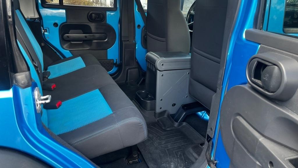 Jeep Wrangler Unlimited Sport 4WD 2010