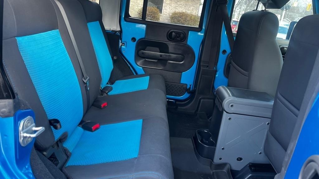 Jeep Wrangler Unlimited Sport 4WD 2010