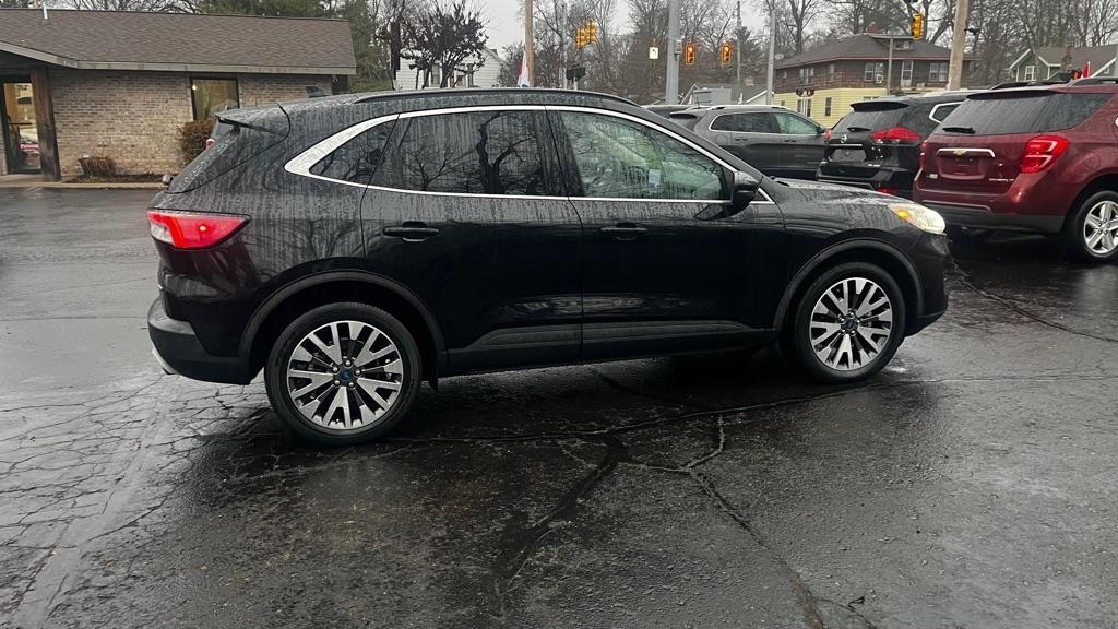 Ford Escape Titanium 4WD 2020