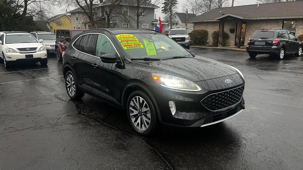 Ford Escape Titanium 4WD 2020