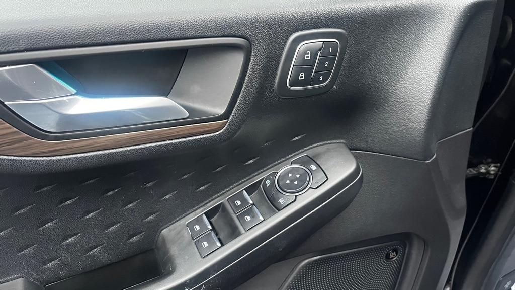 Ford Escape Titanium 4WD 2020