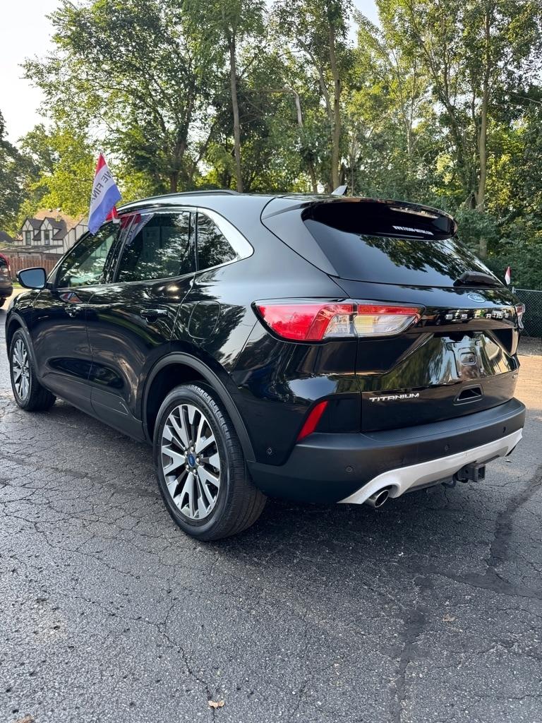 Ford Escape Titanium 4WD 2020