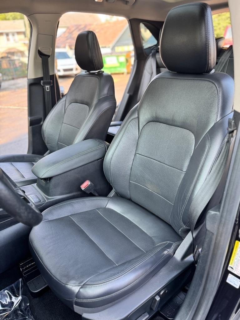 Ford Escape Titanium 4WD 2020