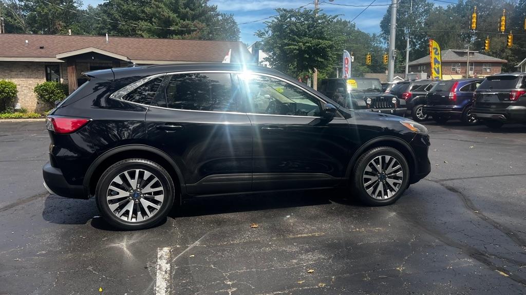 Ford Escape Titanium 4WD 2020