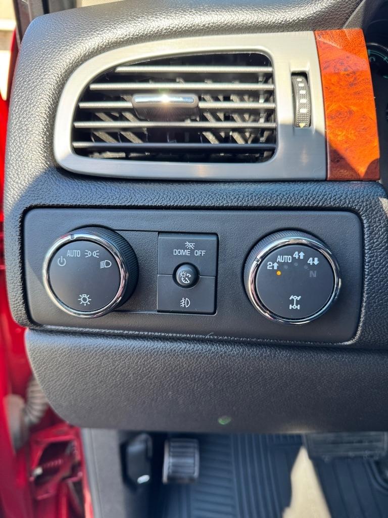 Chevrolet Tahoe LS 4WD 2012