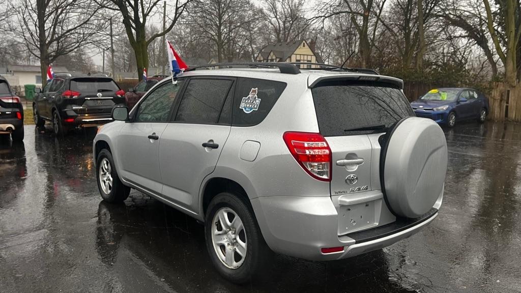 Toyota RAV4 Base I4 4WD 2009