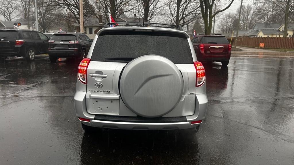 Toyota RAV4 Base I4 4WD 2009