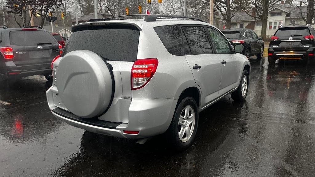 Toyota RAV4 Base I4 4WD 2009