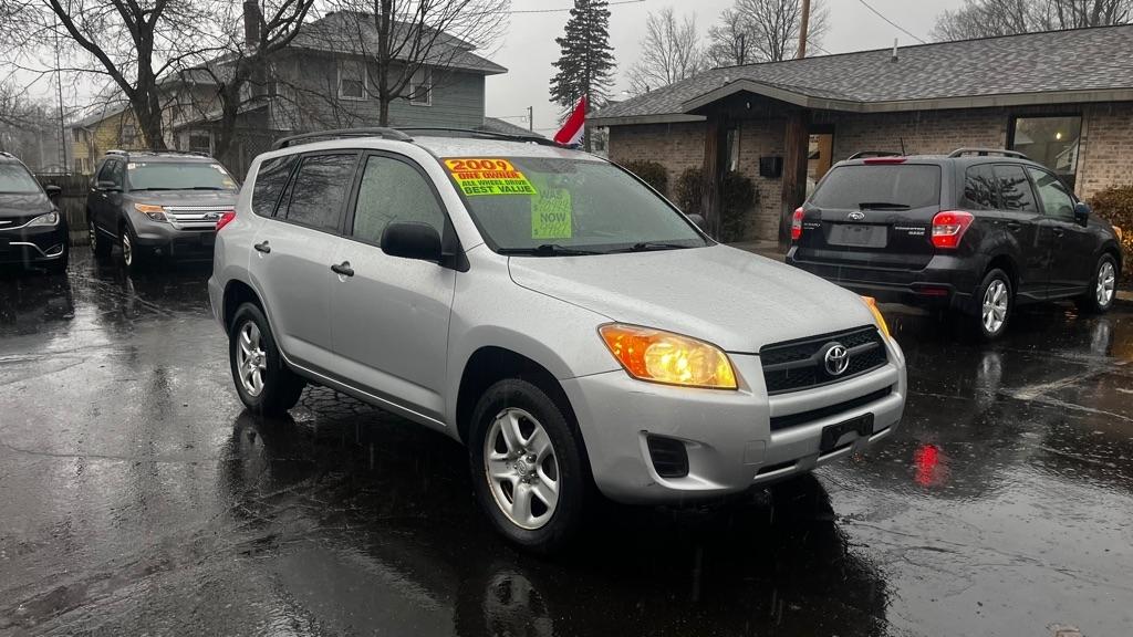Toyota RAV4 Base I4 4WD 2009