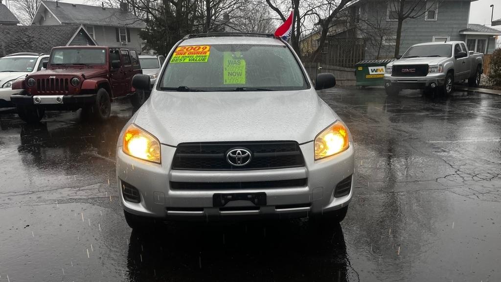 Toyota RAV4 Base I4 4WD 2009